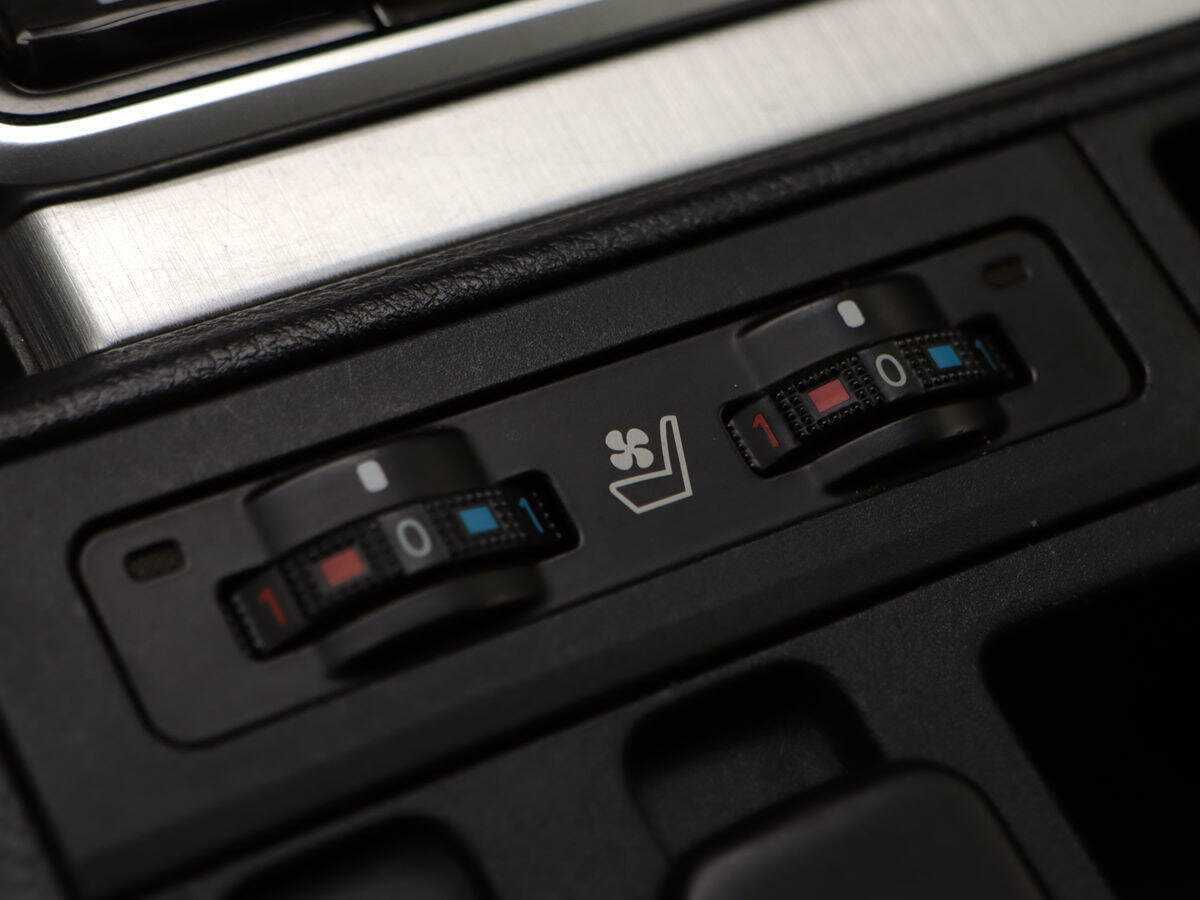 Toyota Land Cruiser Prado с пробегом — 2017 год. Фото: #18