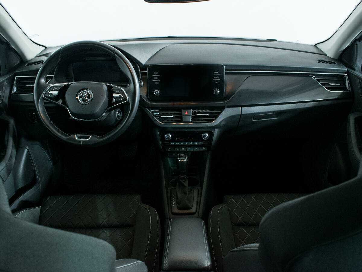 Skoda Rapid с пробегом — 2021 год. Фото: #11