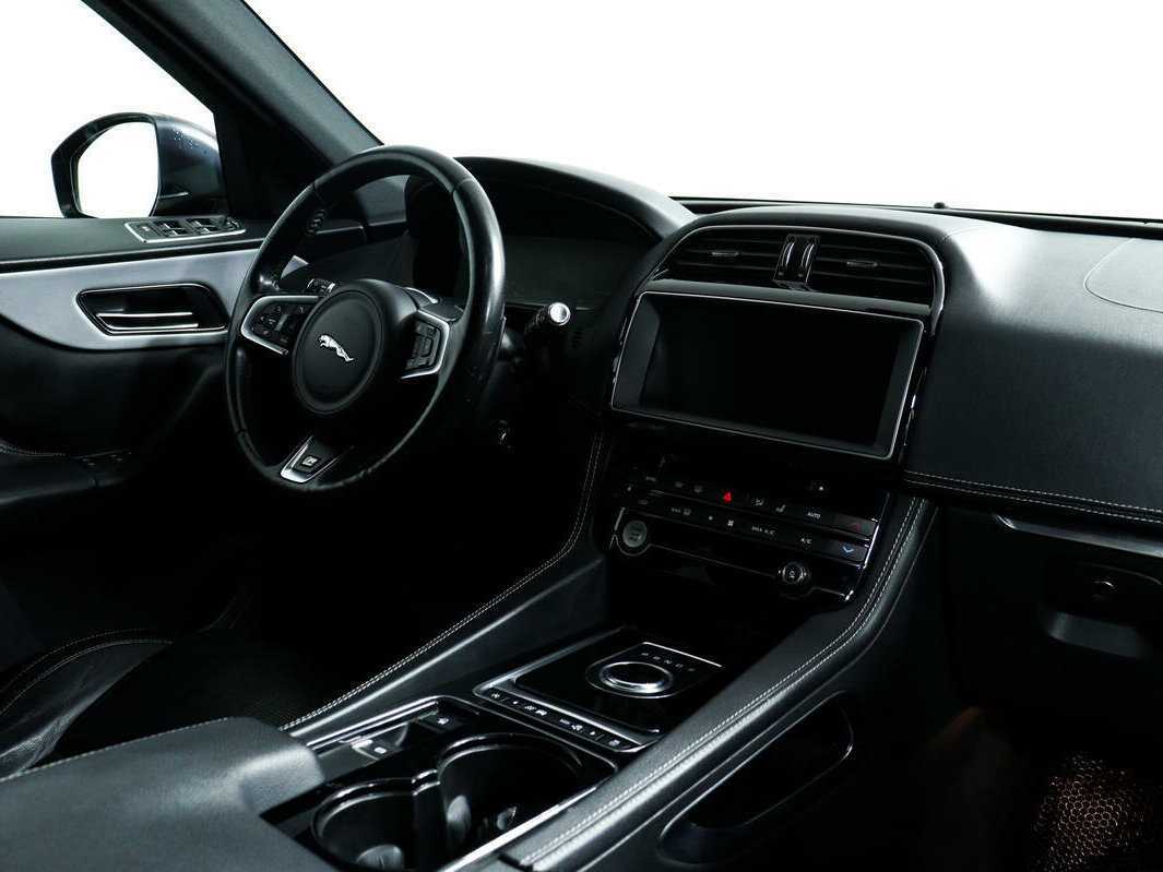 Jaguar F-Pace с пробегом — 2016 год. Фото: #8