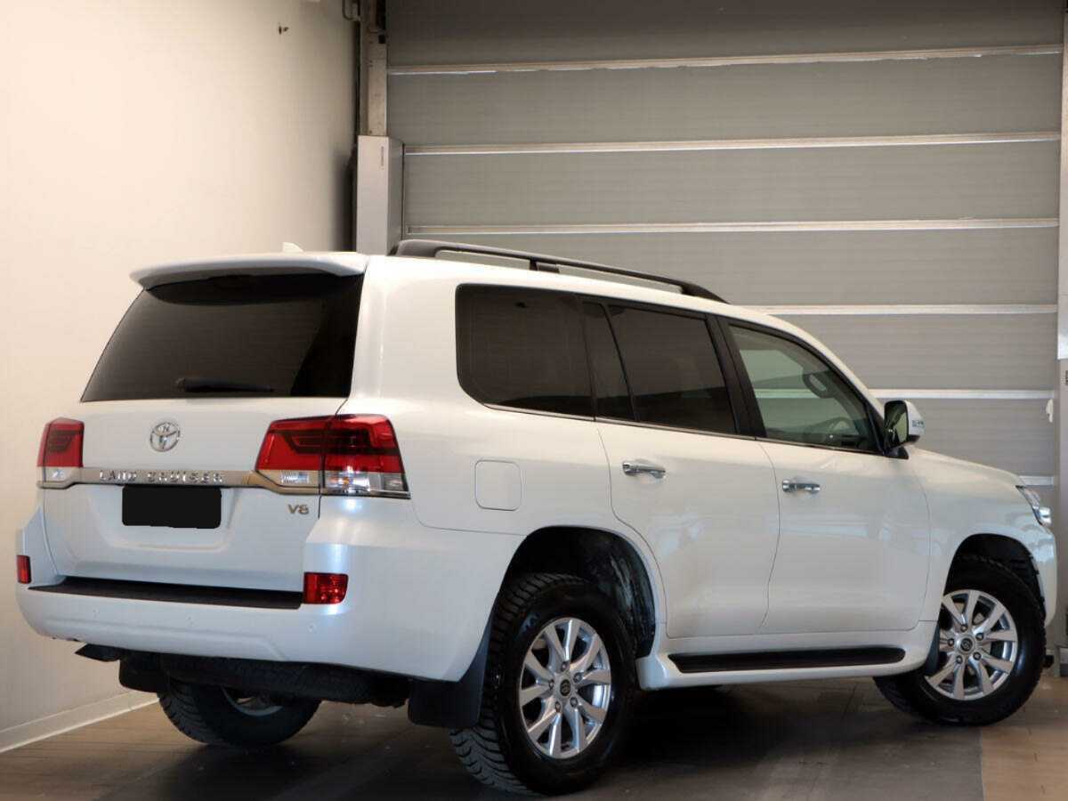 Toyota Land Cruiser с пробегом — 2019 год. Фото: #3