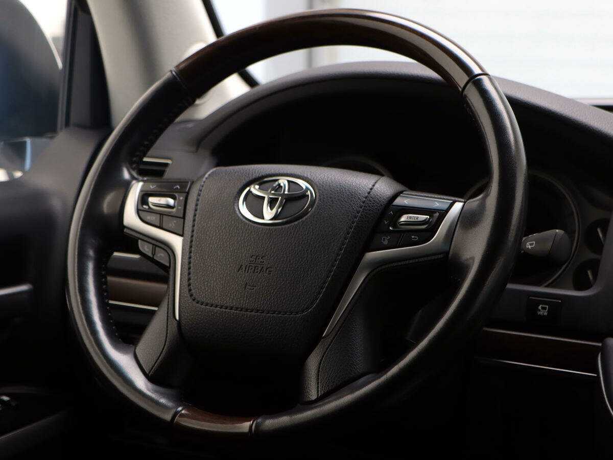 Toyota Land Cruiser с пробегом — 2019 год. Фото: #11