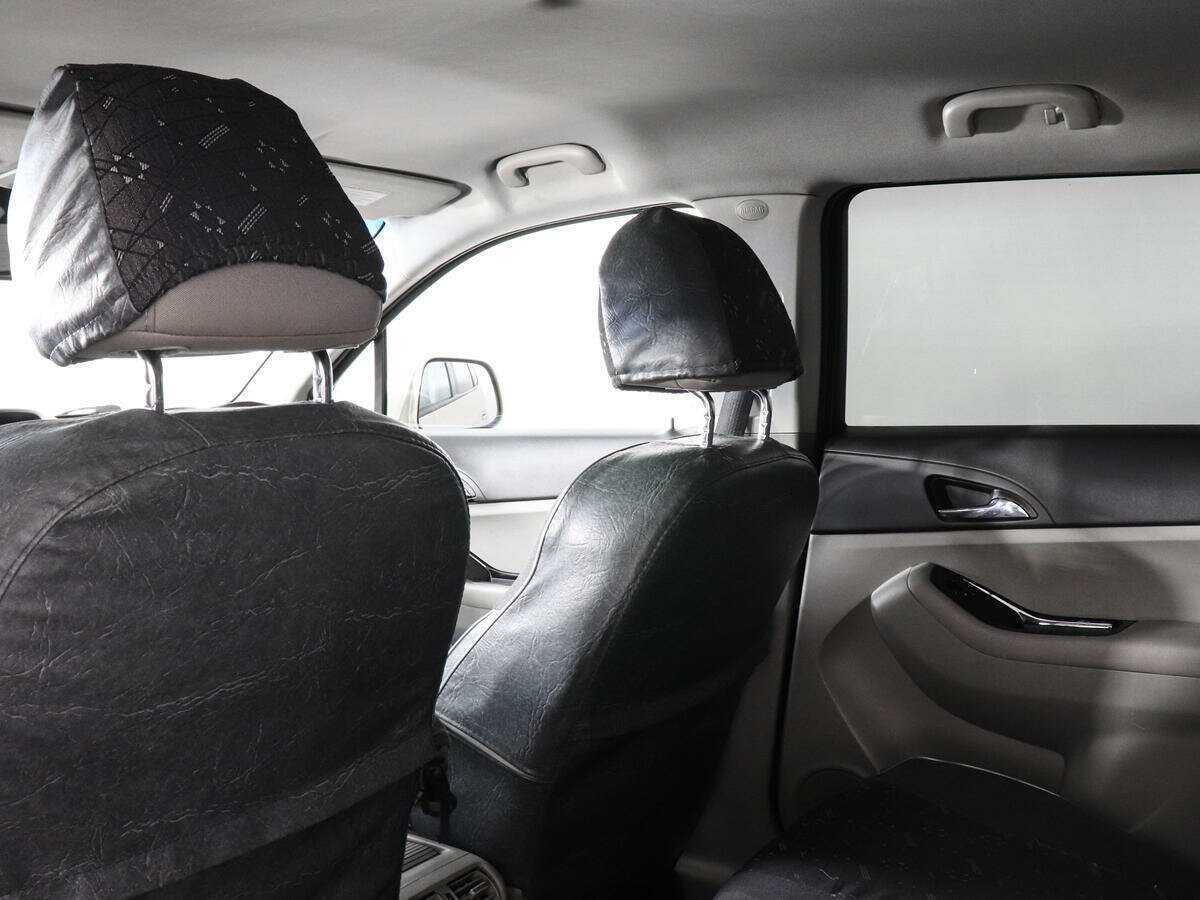 Chevrolet Orlando с пробегом — 2012 год. Фото: #11