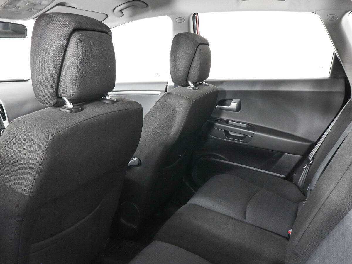 Kia Ceed с пробегом — 2010 год. Фото: #11