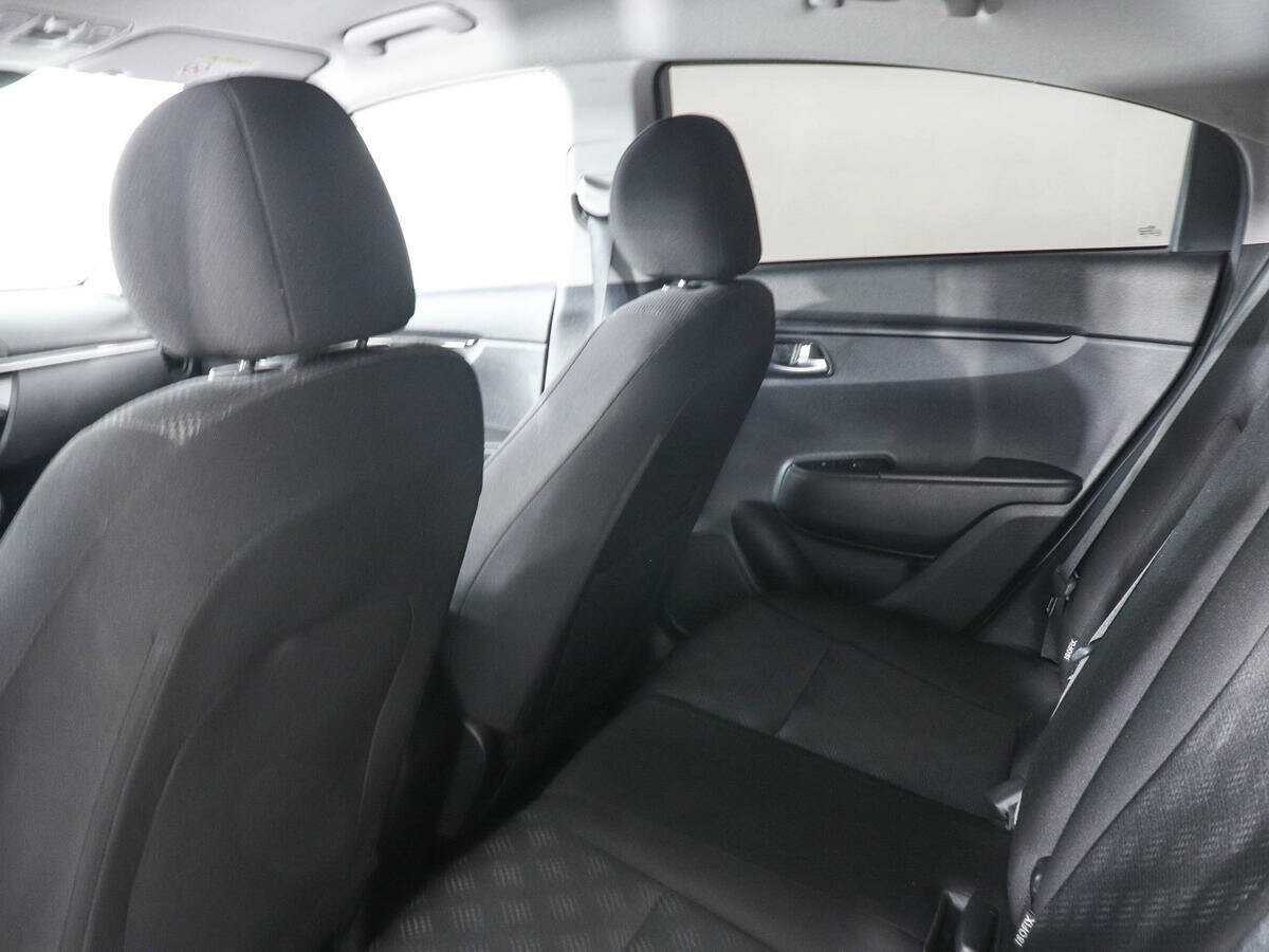 Kia Rio с пробегом — 2019 год. Фото: #11