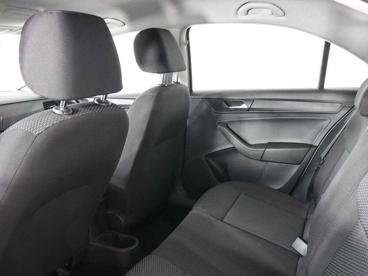 Volkswagen Polo с пробегом — 2020 год. Фото: #11