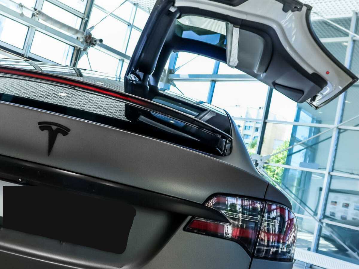 Tesla Model X с пробегом — 2020 год. Фото: #10