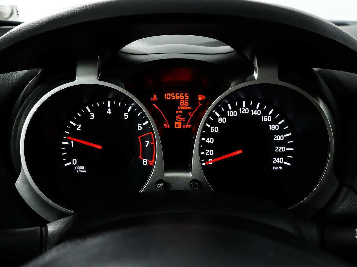 Nissan Juke с пробегом — 2011 год. Фото: #10