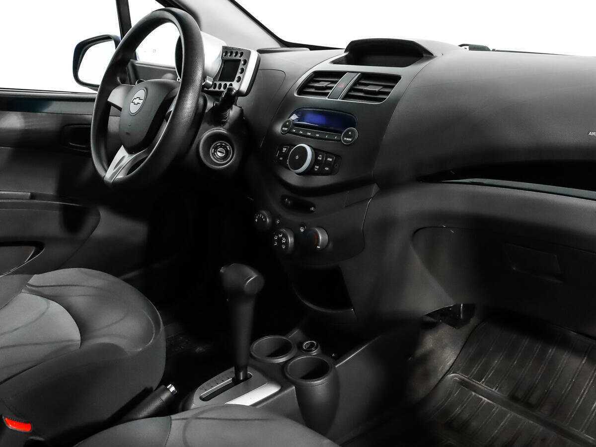 Chevrolet Spark с пробегом — 2013 год. Фото: #10