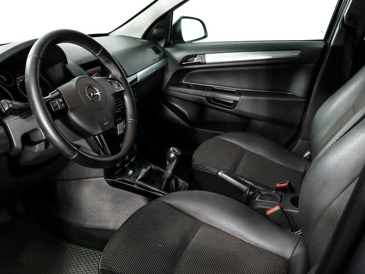 Opel Astra с пробегом — 2010 год. Фото: #8
