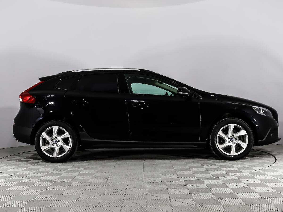 Volvo V40 Cross Country с пробегом — 2013 год. Фото: #3