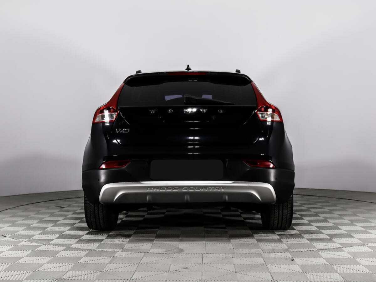 Volvo V40 Cross Country с пробегом — 2013 год. Фото: #5