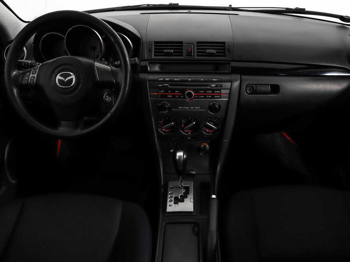 Mazda 3 с пробегом — 2008 год. Фото: #11