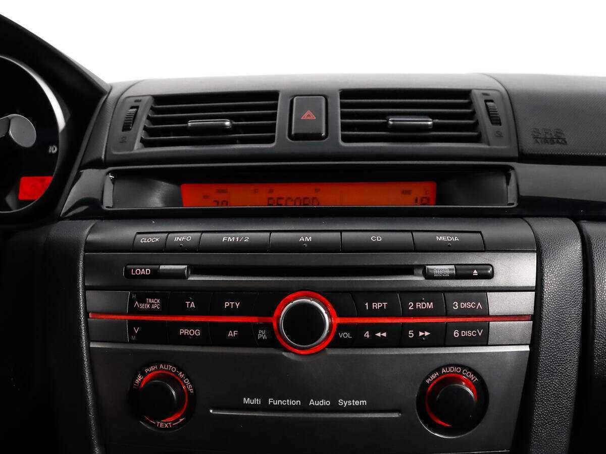 Mazda 3 с пробегом — 2008 год. Фото: #12