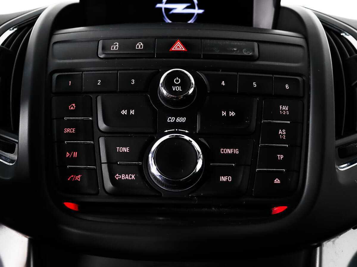 Opel Zafira с пробегом — 2014 год. Фото: #12