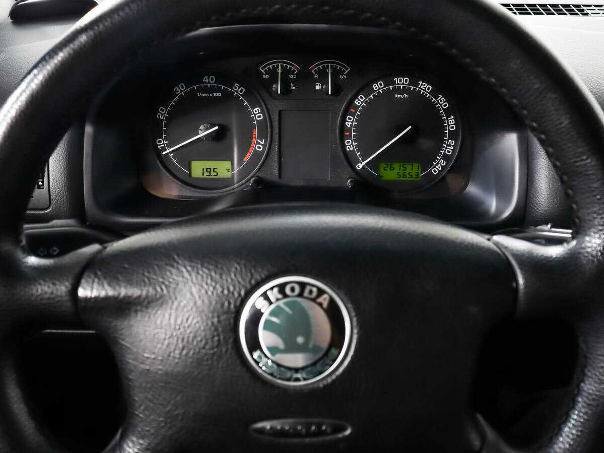 Skoda Octavia с пробегом — 2008 год. Фото: #14