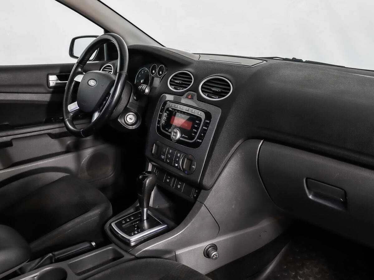 Ford Focus с пробегом — 2006 год. Фото: #10