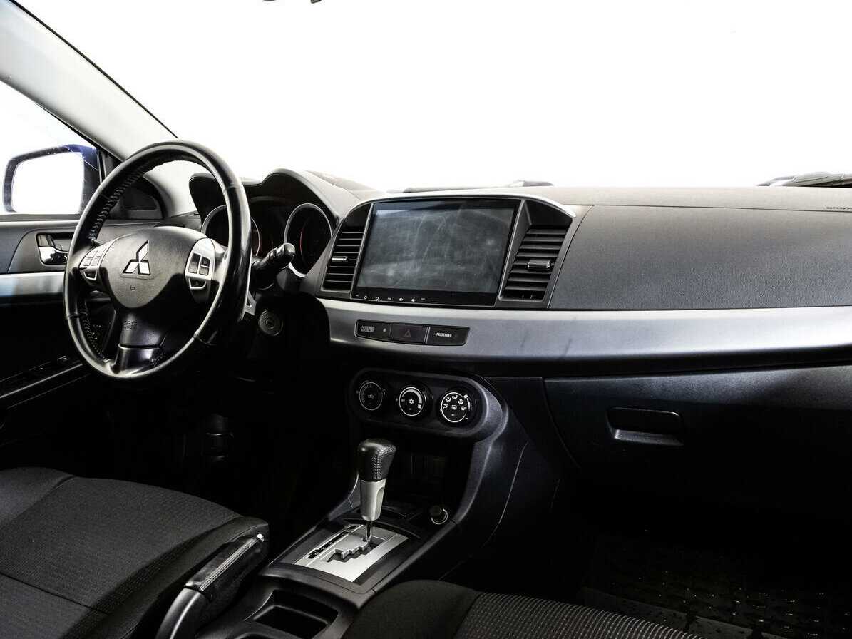 Mitsubishi Lancer с пробегом — 2010 год. Фото: #8