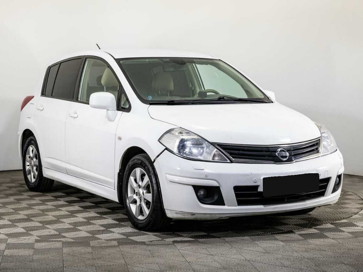 Nissan Tiida с пробегом — 2011 год. Фото: #2