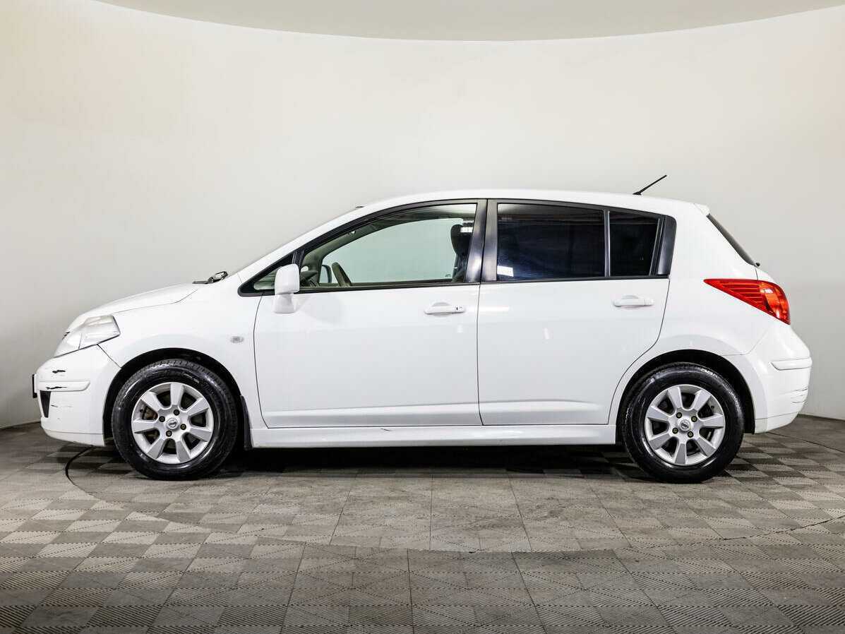 Nissan Tiida с пробегом — 2011 год. Фото: #7