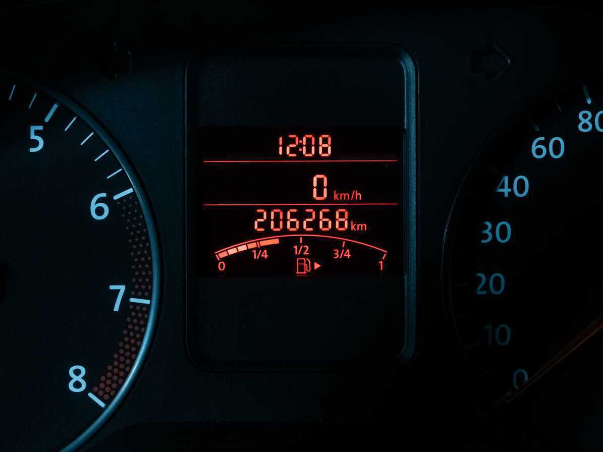 Volkswagen Polo с пробегом — 2011 год. Фото: #13