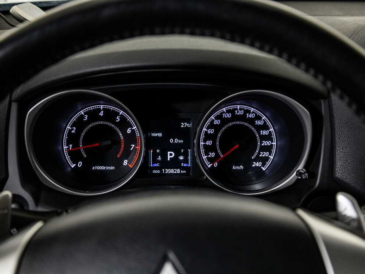 Mitsubishi ASX с пробегом — 2011 год. Фото: #11