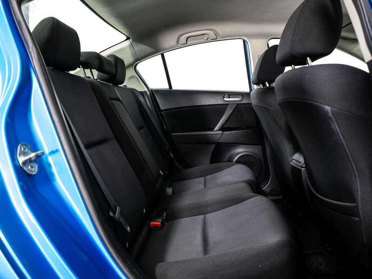 Mazda 3 с пробегом — 2010 год. Фото: #9