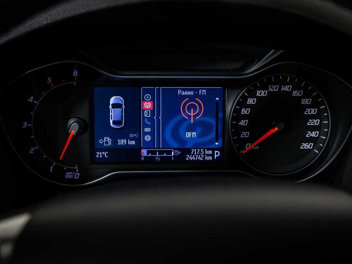 Ford Mondeo с пробегом — 2011 год. Фото: #11