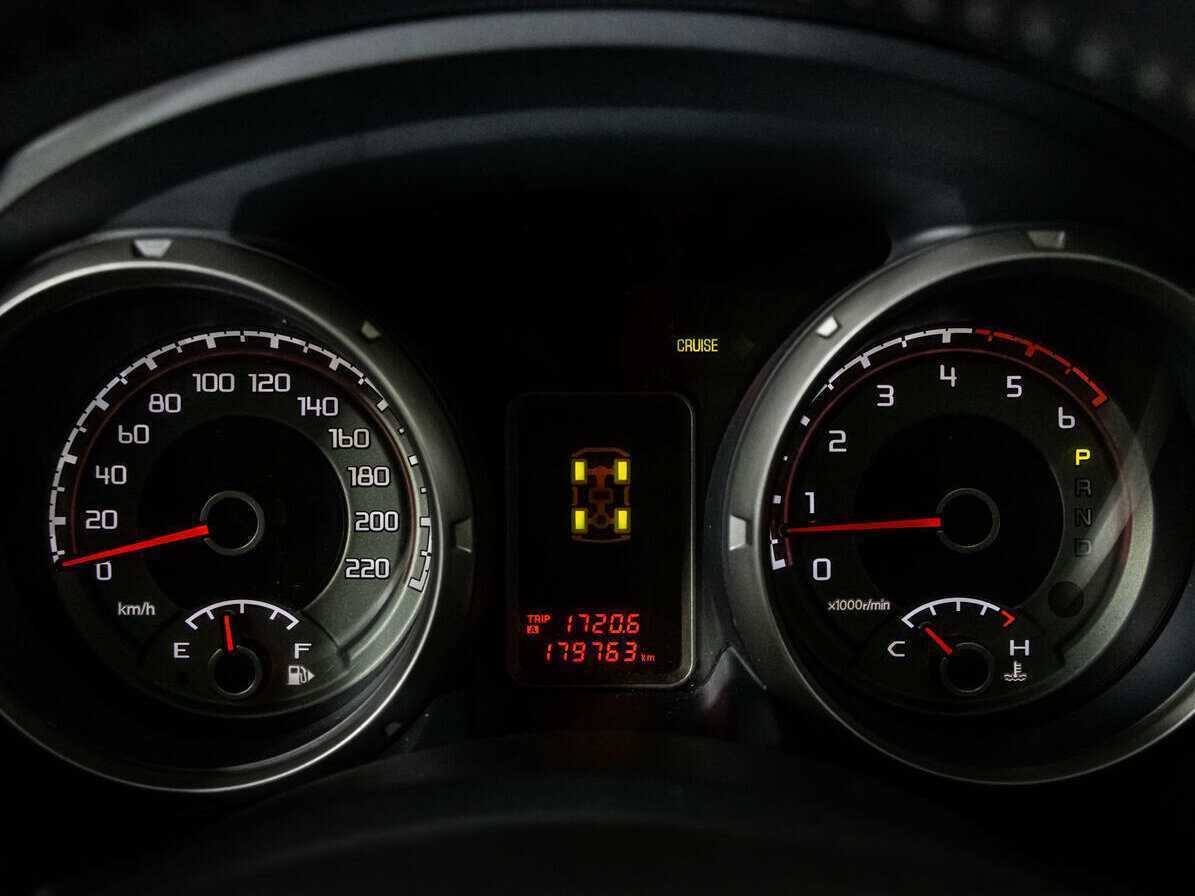 Mitsubishi Pajero с пробегом — 2011 год. Фото: #9