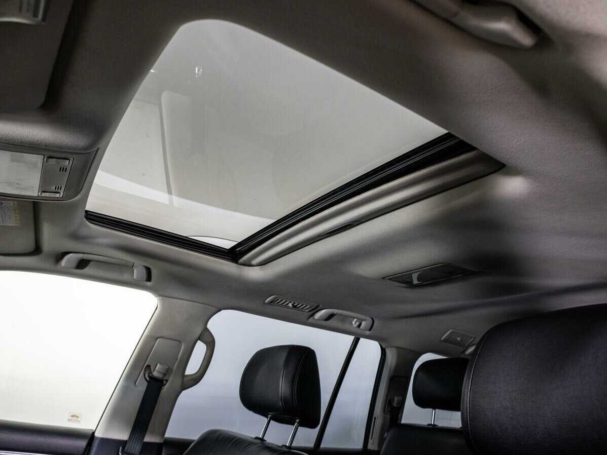 Toyota Land Cruiser с пробегом — 2011 год. Фото: #15