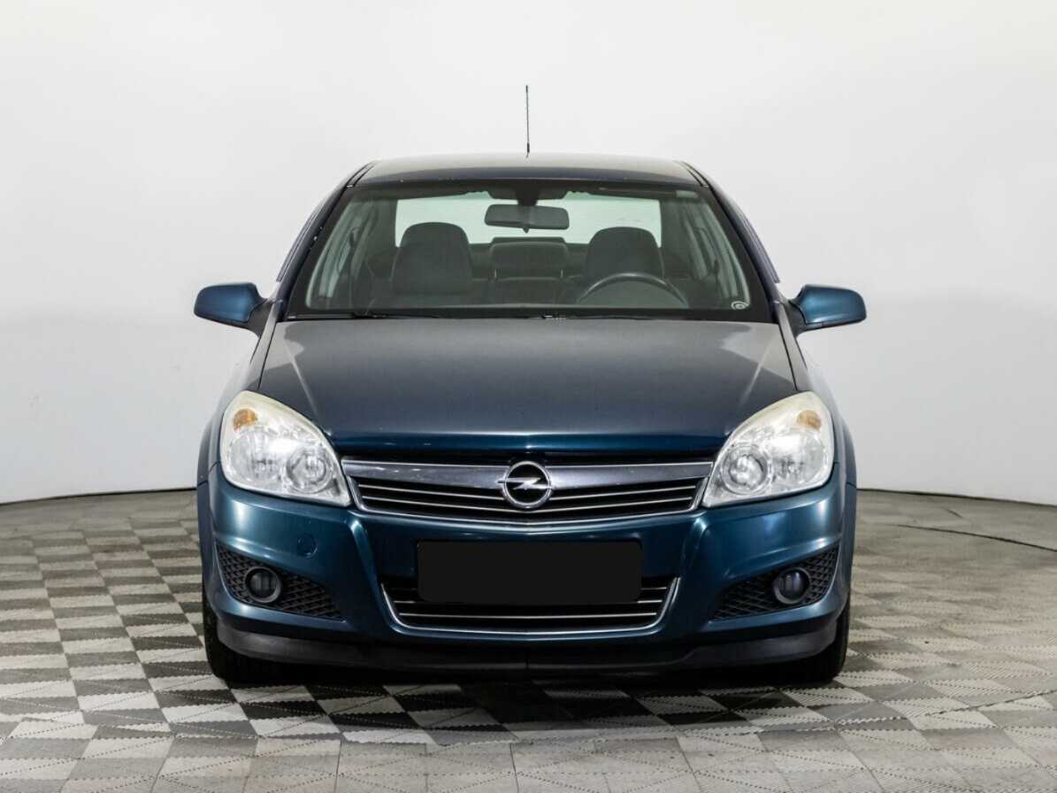 Opel Astra с пробегом — 2008 год. Фото: #1