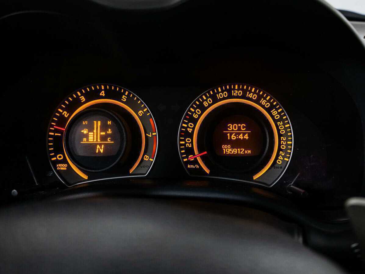 Toyota Corolla с пробегом — 2008 год. Фото: #11