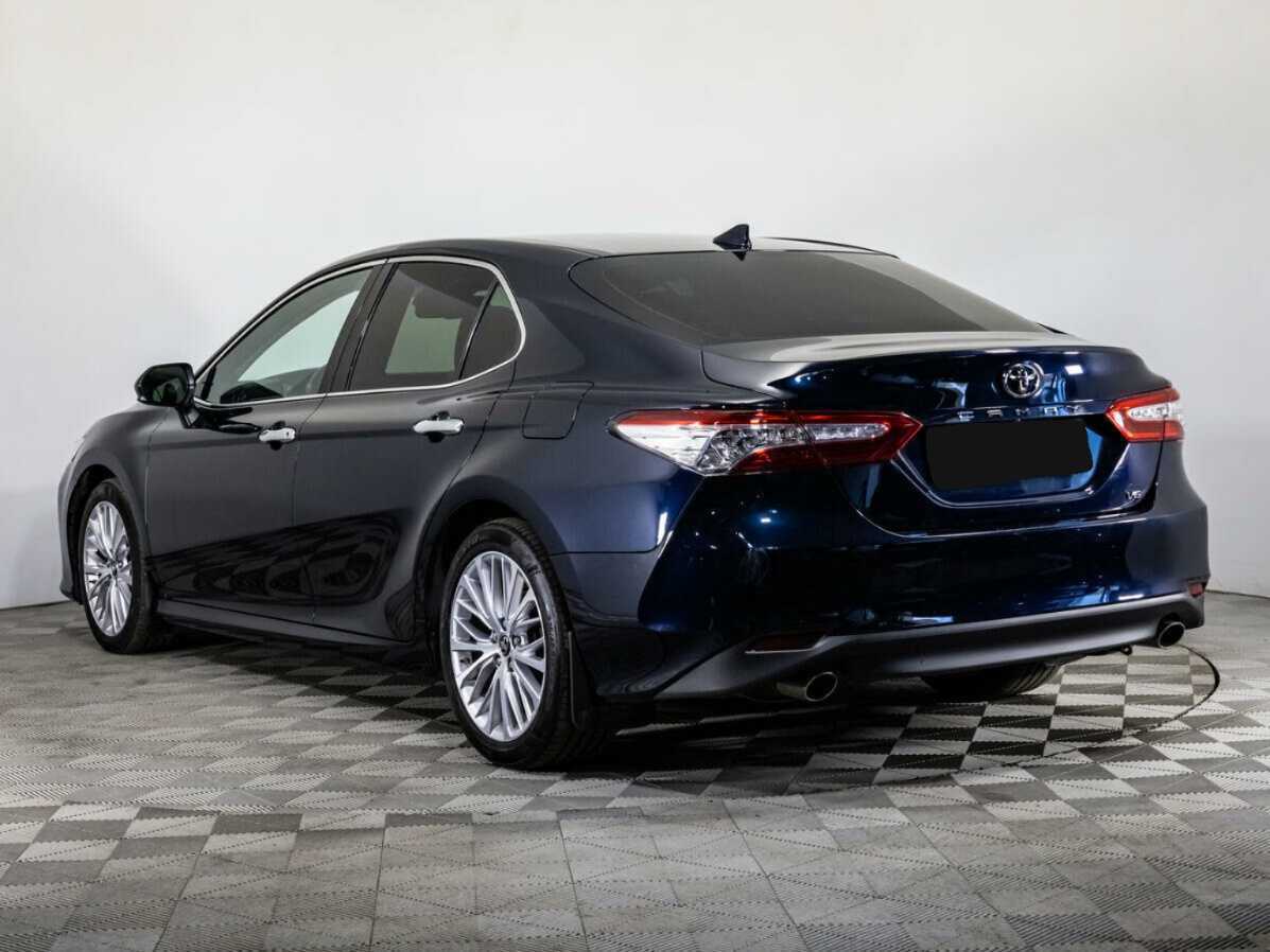 Toyota Camry с пробегом — 2018 год. Фото: #5