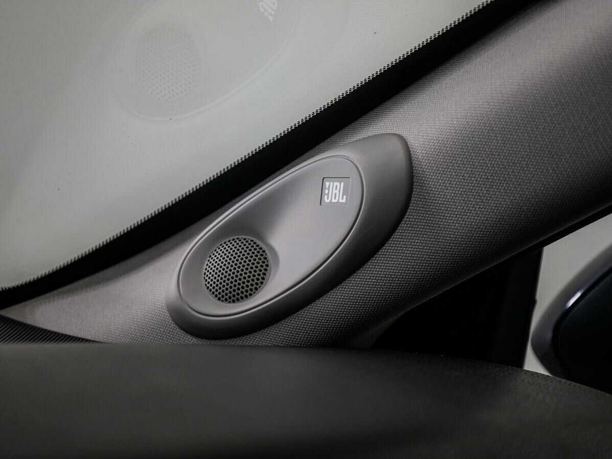 Toyota Camry с пробегом — 2018 год. Фото: #10