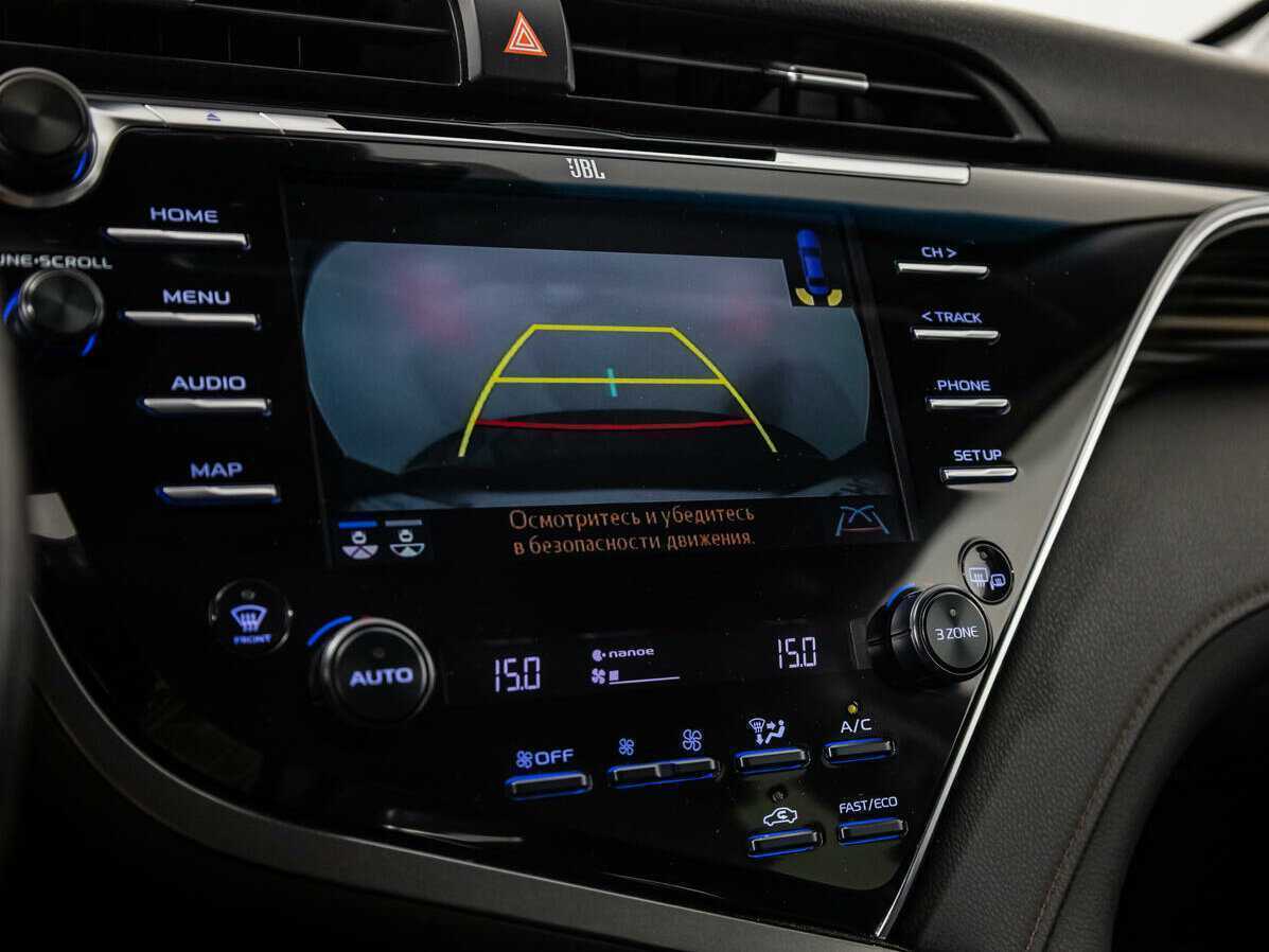 Toyota Camry с пробегом — 2018 год. Фото: #13