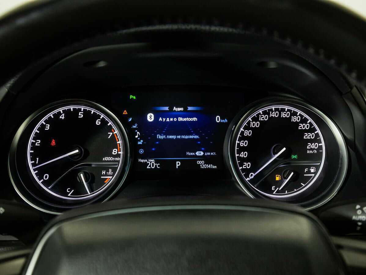 Toyota Camry с пробегом — 2018 год. Фото: #14