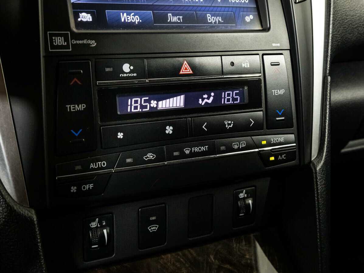 Toyota Camry с пробегом — 2016 год. Фото: #13