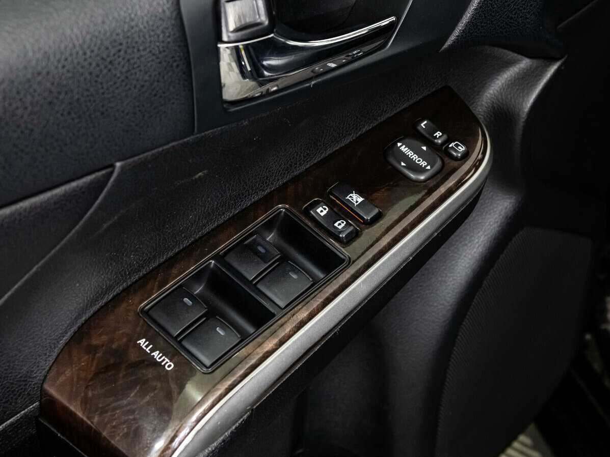 Toyota Camry с пробегом — 2016 год. Фото: #14