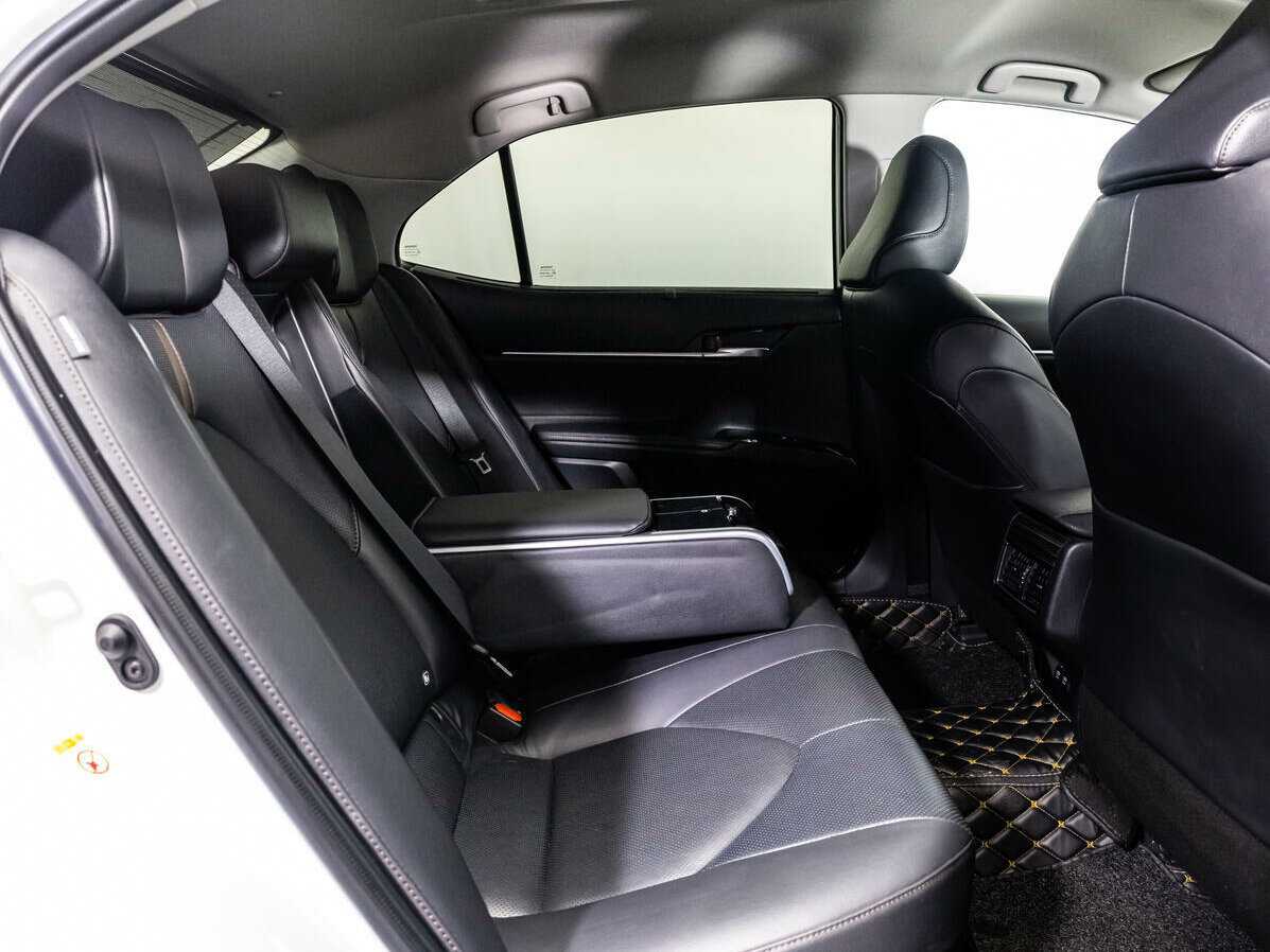 Toyota Camry с пробегом — 2018 год. Фото: #7