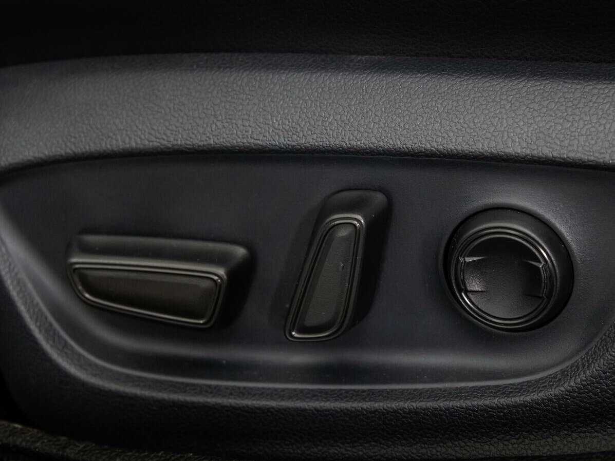 Toyota Camry с пробегом — 2018 год. Фото: #19