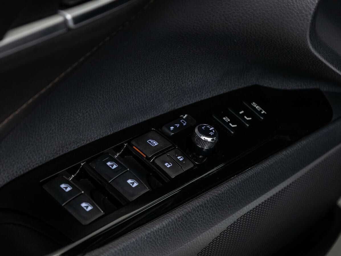 Toyota Camry с пробегом — 2018 год. Фото: #20