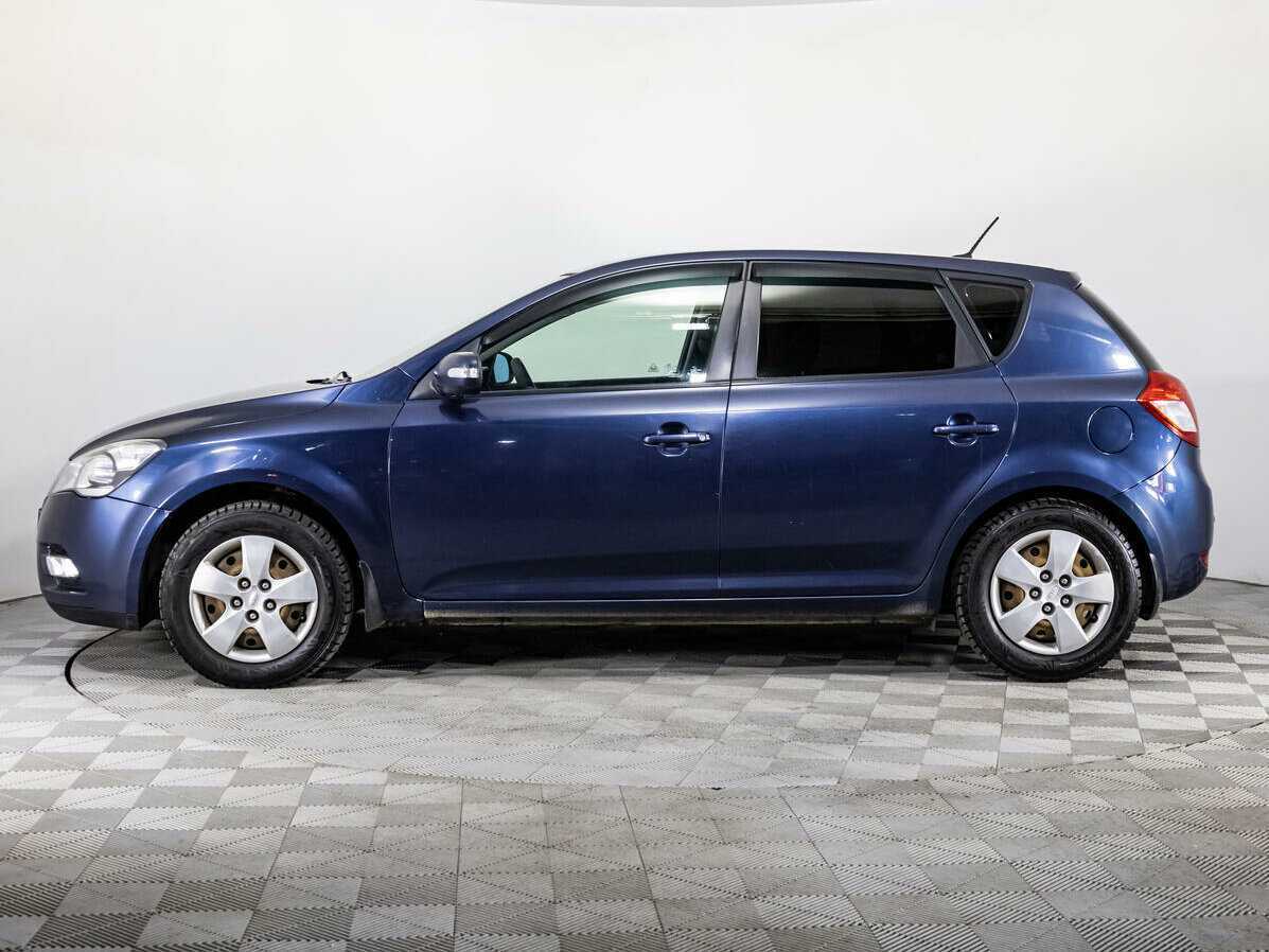 Kia Ceed с пробегом — 2011 год. Фото: #7