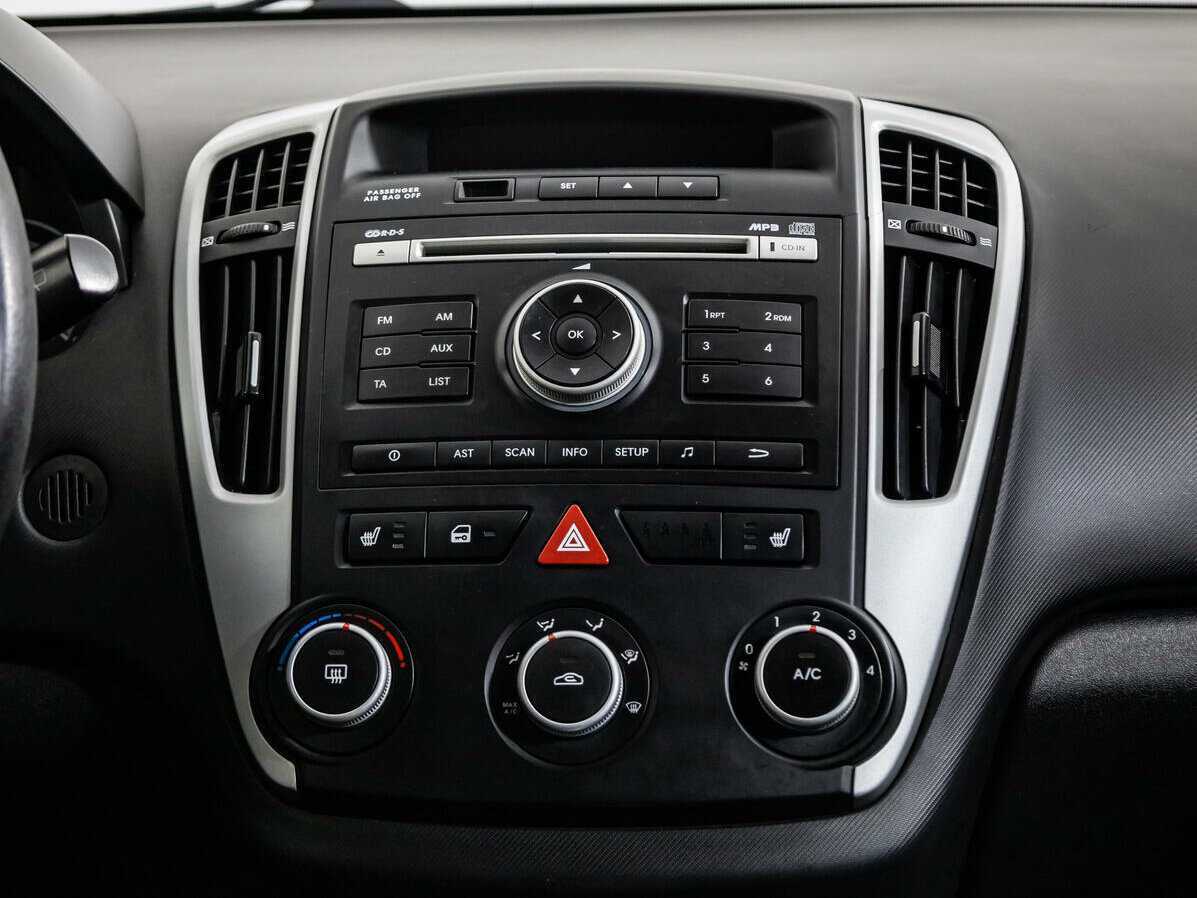 Kia Ceed с пробегом — 2011 год. Фото: #13