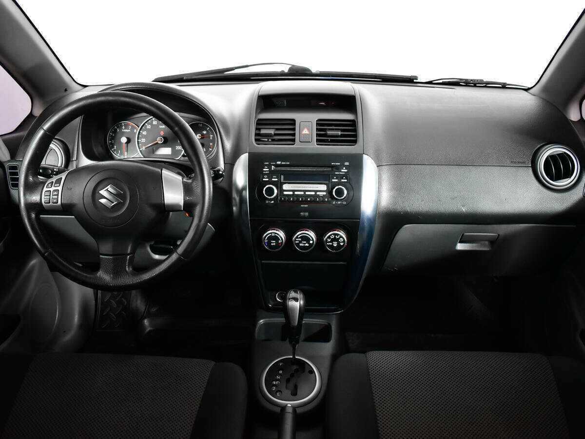 Suzuki SX4 с пробегом — 2007 год. Фото: #11