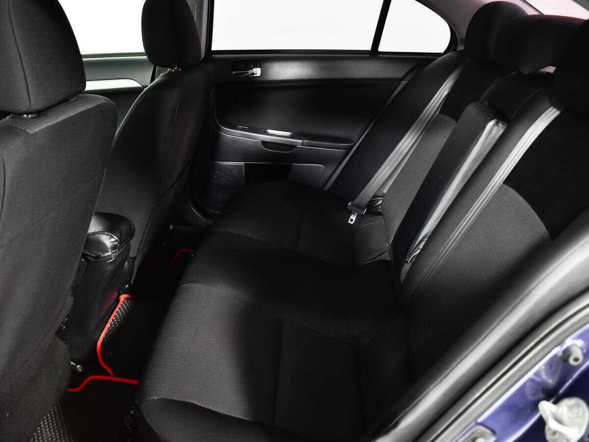 Mitsubishi Lancer с пробегом — 2010 год. Фото: #6