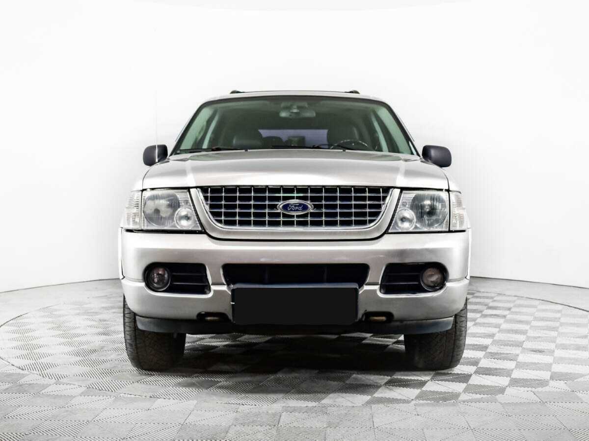Ford Explorer с пробегом — 2005 год. Фото: #1