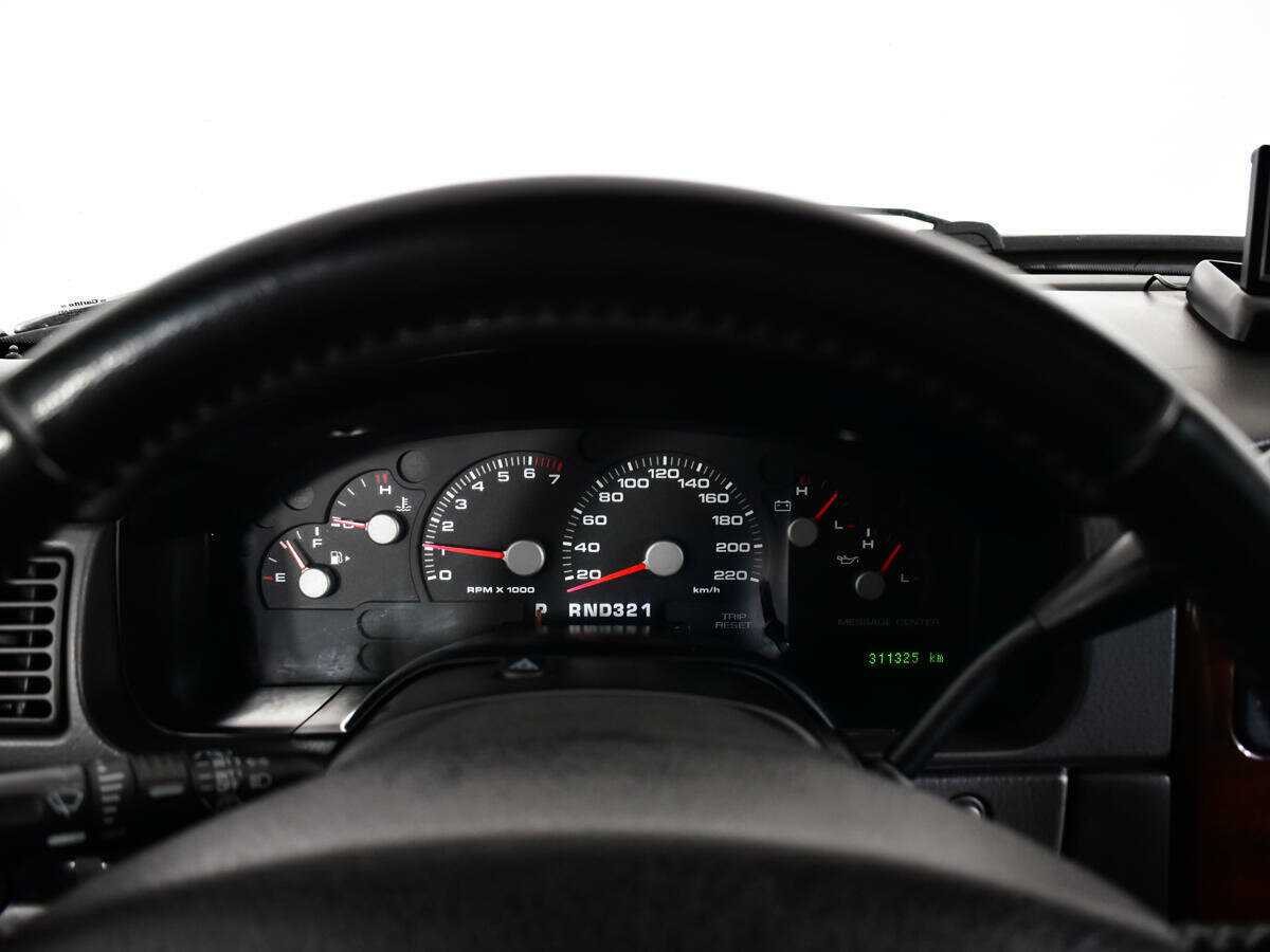 Ford Explorer с пробегом — 2005 год. Фото: #11