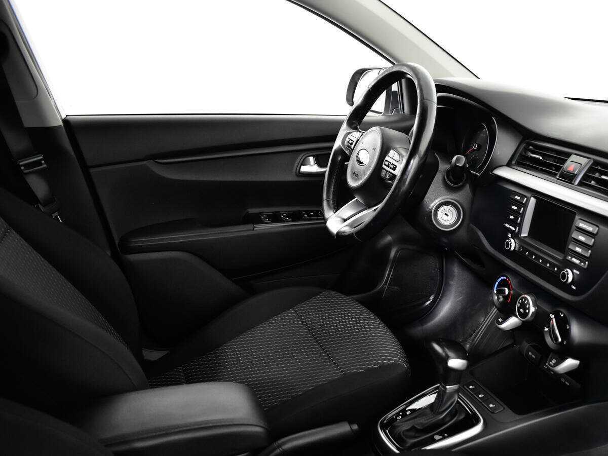 Kia Rio с пробегом — 2017 год. Фото: #8
