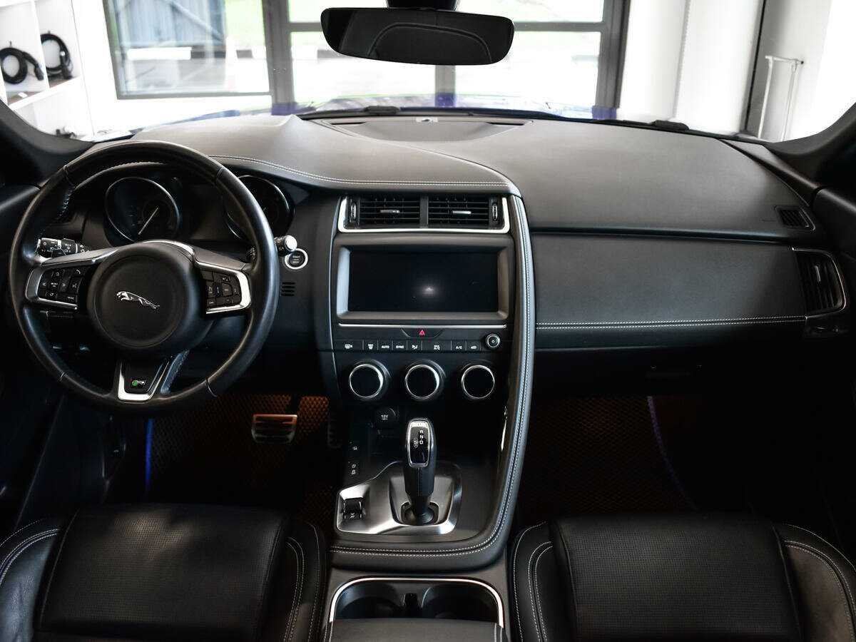 Jaguar E-Pace с пробегом — 2019 год. Фото: #11
