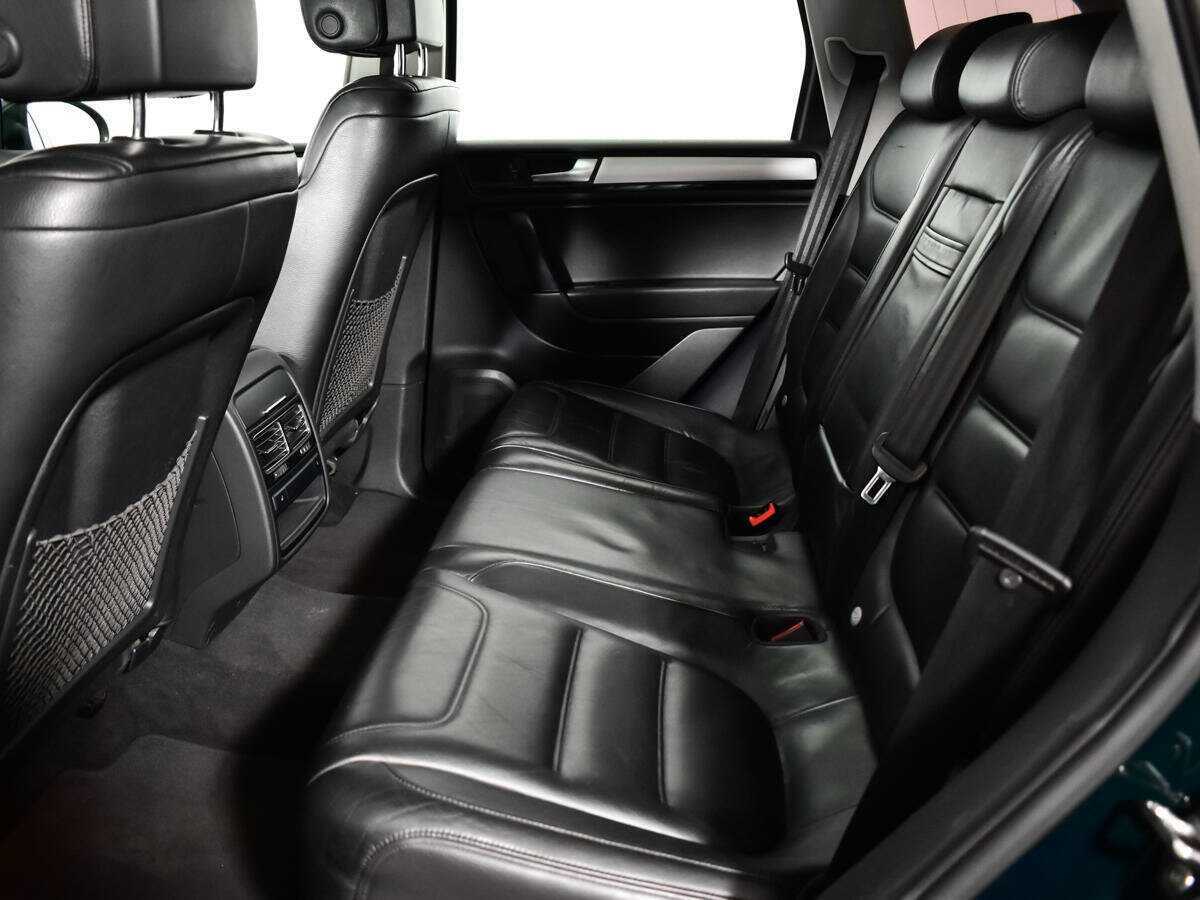 Volkswagen Touareg с пробегом — 2011 год. Фото: #9