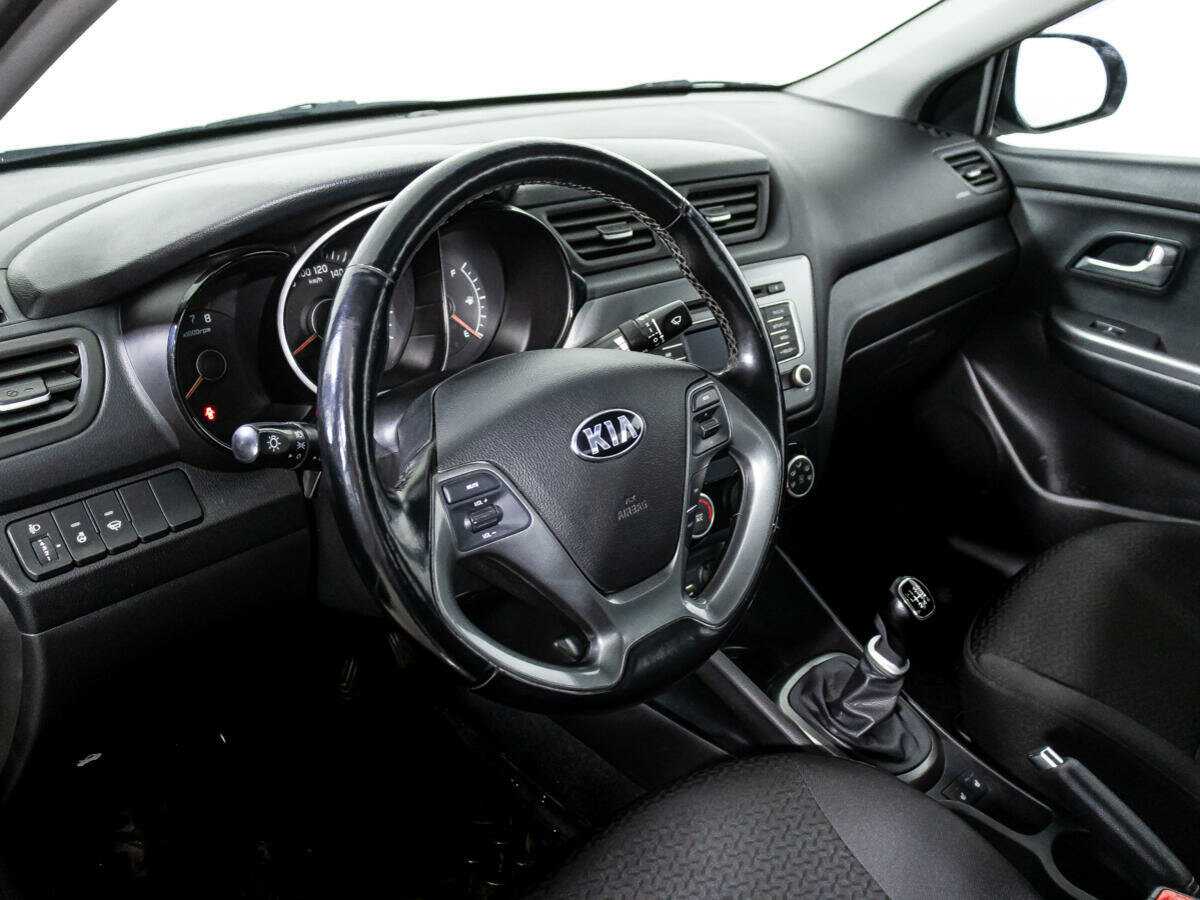 Kia Rio с пробегом — 2016 год. Фото: #10